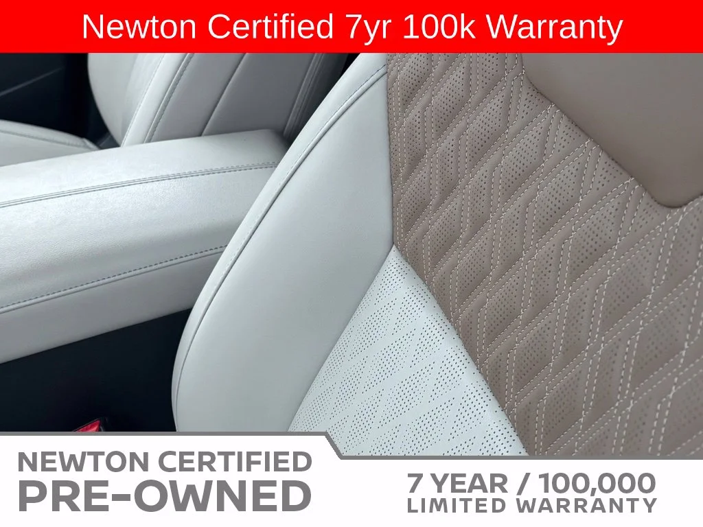 Certified Used 2026 Everest White Pearl Tricoat/Super Black Nissan Platinum image 8