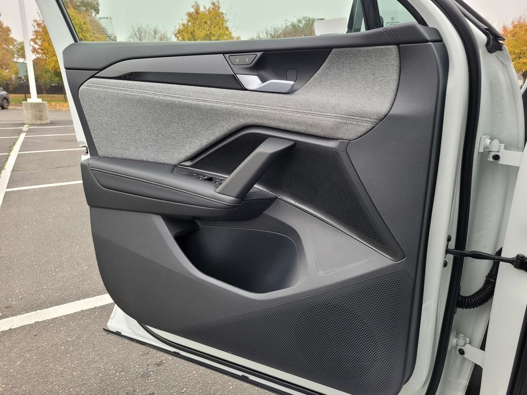 New 2026 White/off-white Volkswagen 2.0T S image 25