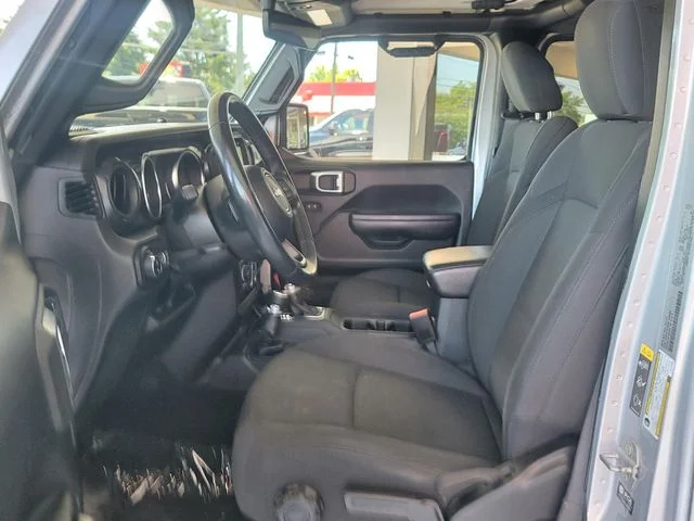 Used 2022 Silver Jeep Sport image 10