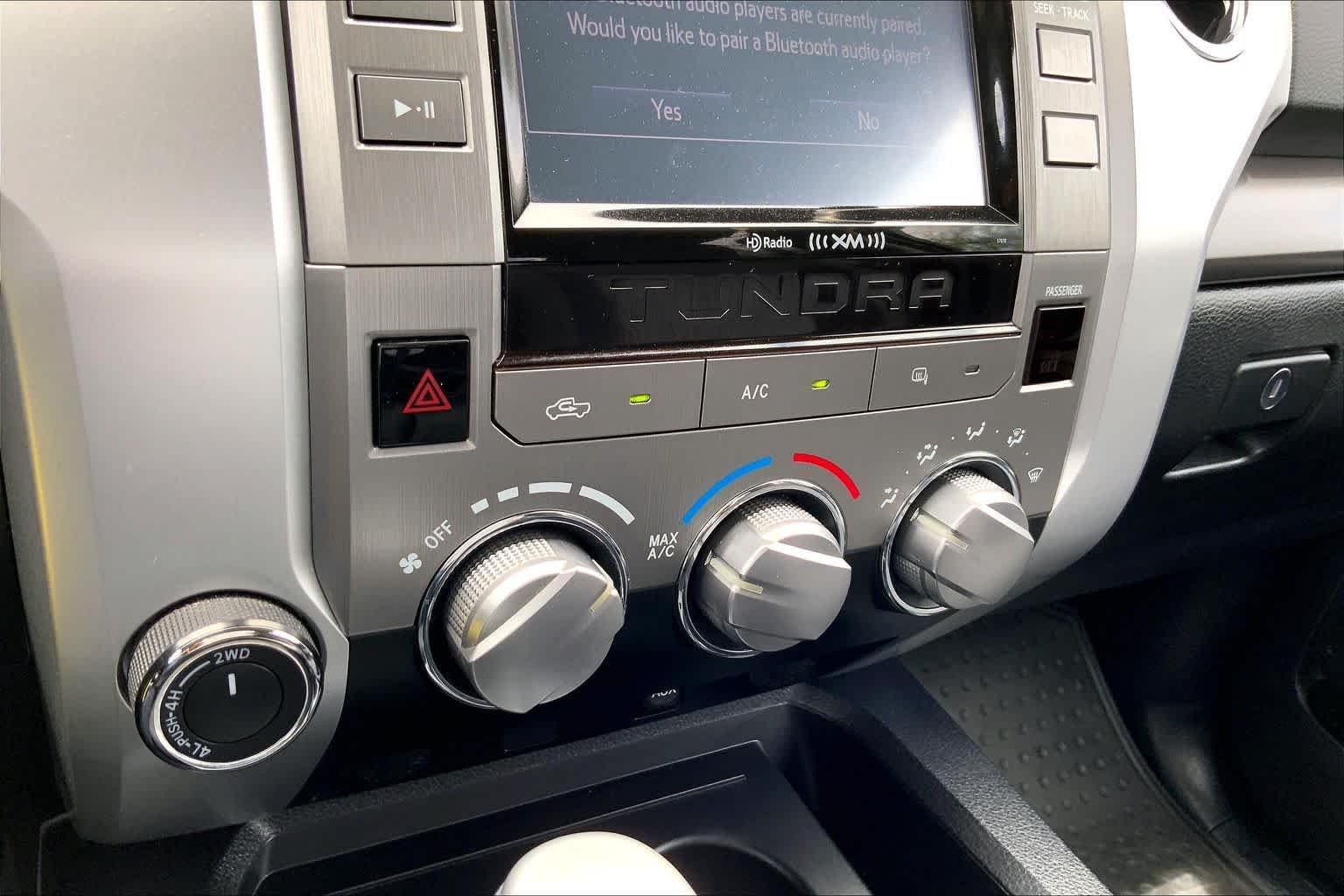 Used 2015 Silver Sky Metallic Toyota SR5 image 27