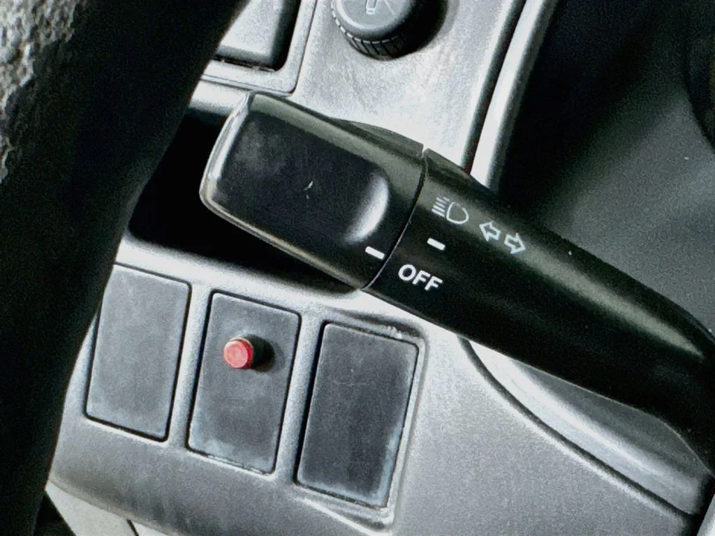 Used 1997  Toyota Base image 12