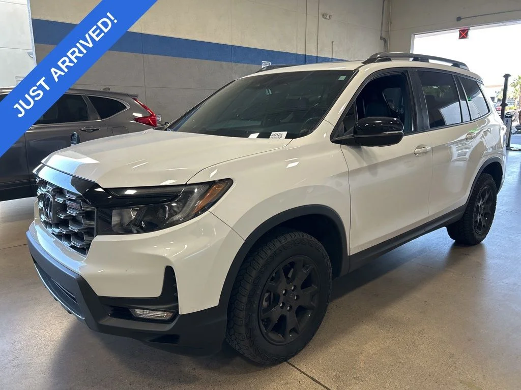 2024 Honda Passport 3.5 TrailSport 4WD Auto's photo