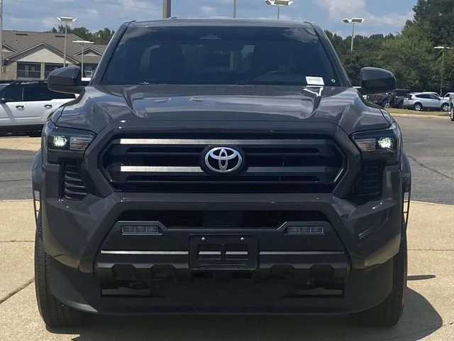 Used 2025  Toyota SR5 image 7