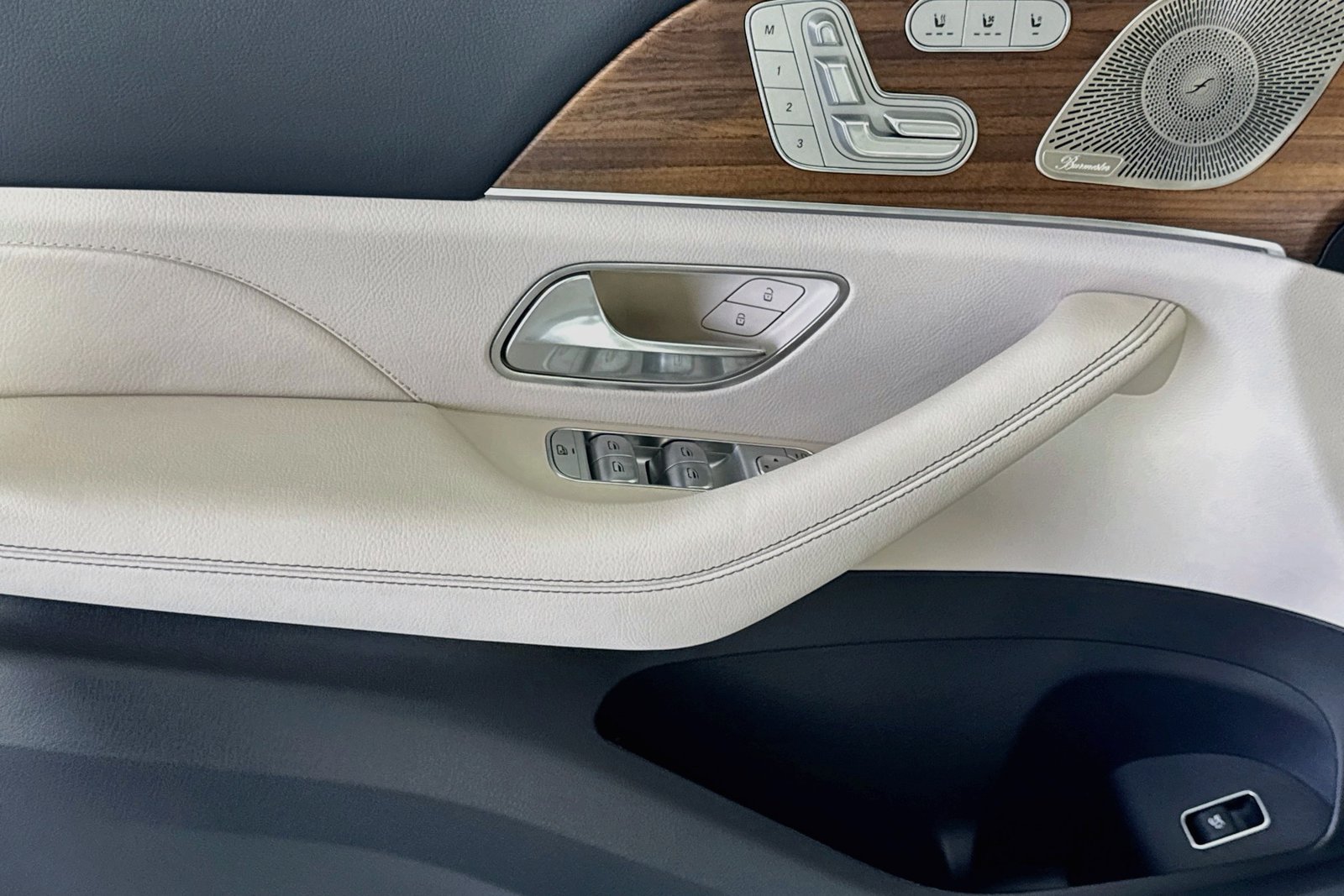New 2026 Polar White Mercedes-Benz GLE 350 image 16