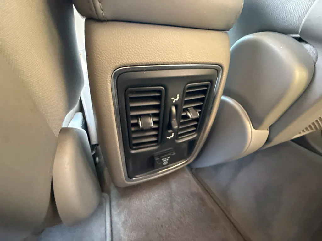 Used 2013 White Jeep Laredo image 21