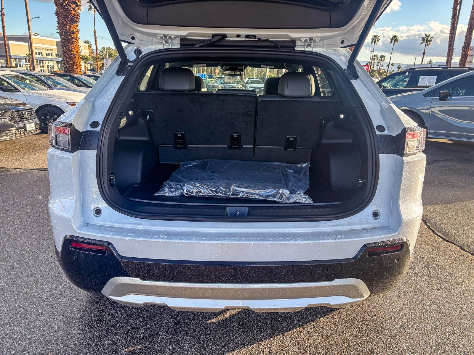 New 2026 Frostline White Pearl Honda Touring image 12