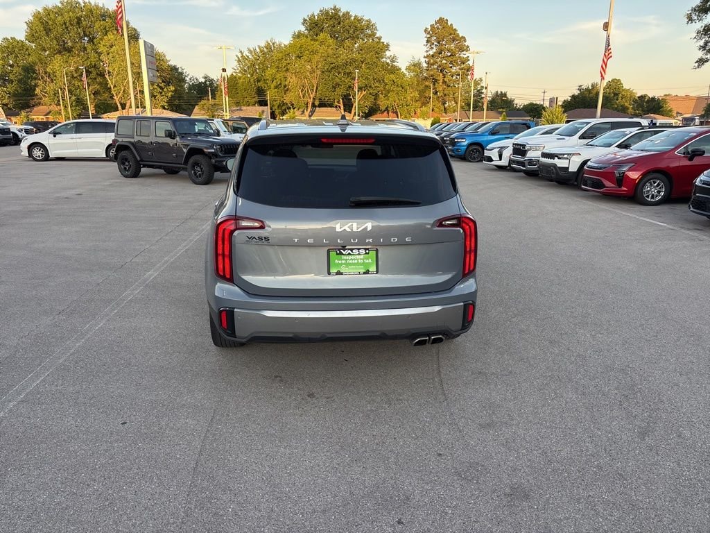 Used 2025 Silver Kia S image 4