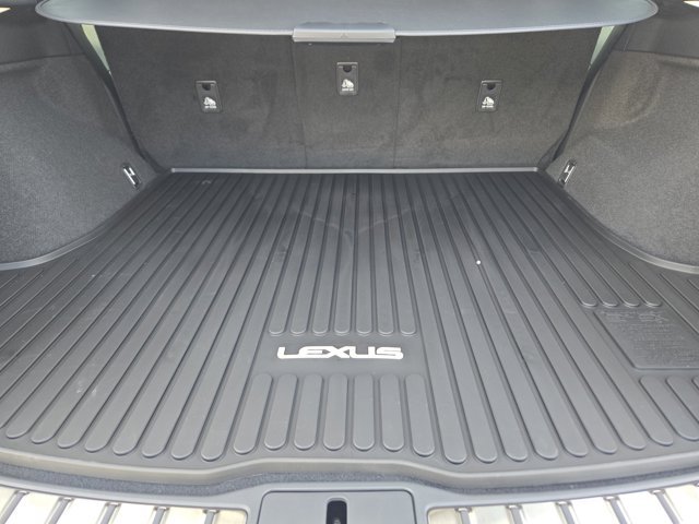 New 2026 Eminent White Pearl Lexus PREMIUM PLUS image 29
