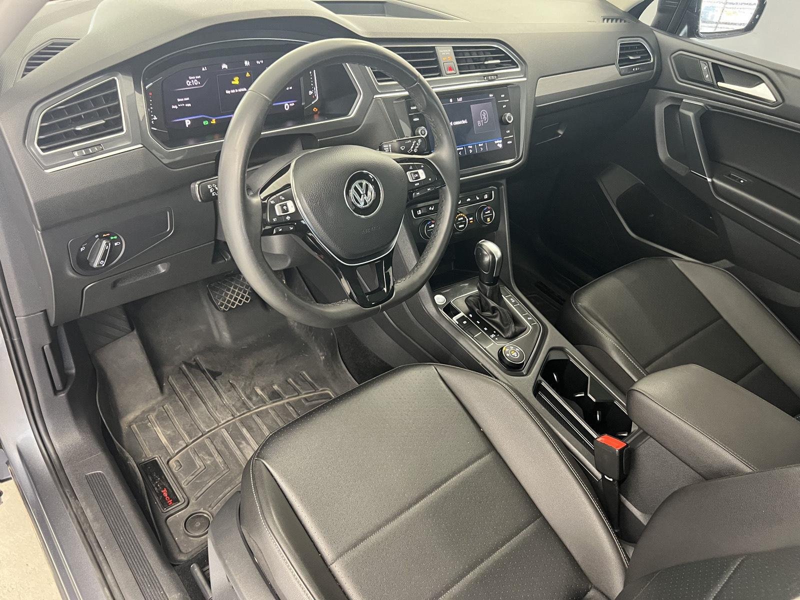 Used 2020 Platinum Gray Metallic Volkswagen SEL image 13