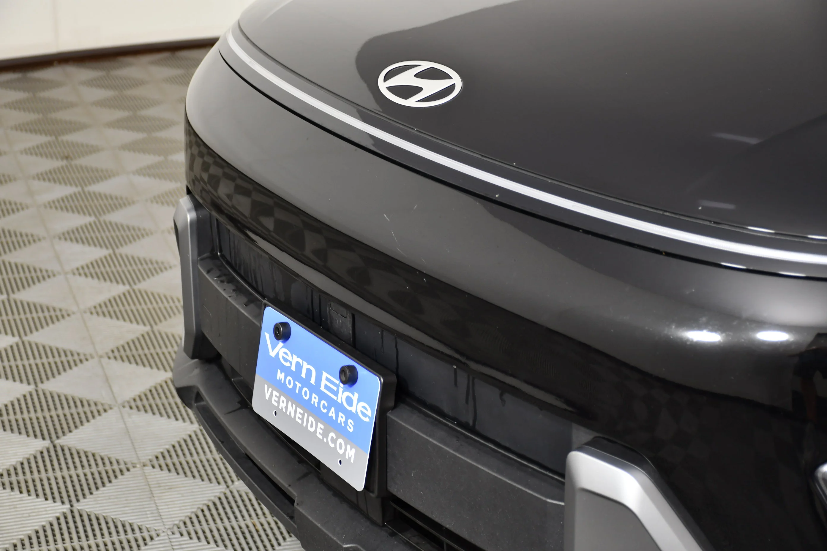 Used 2025 Abyss Black Pearl Hyundai SEL image 11