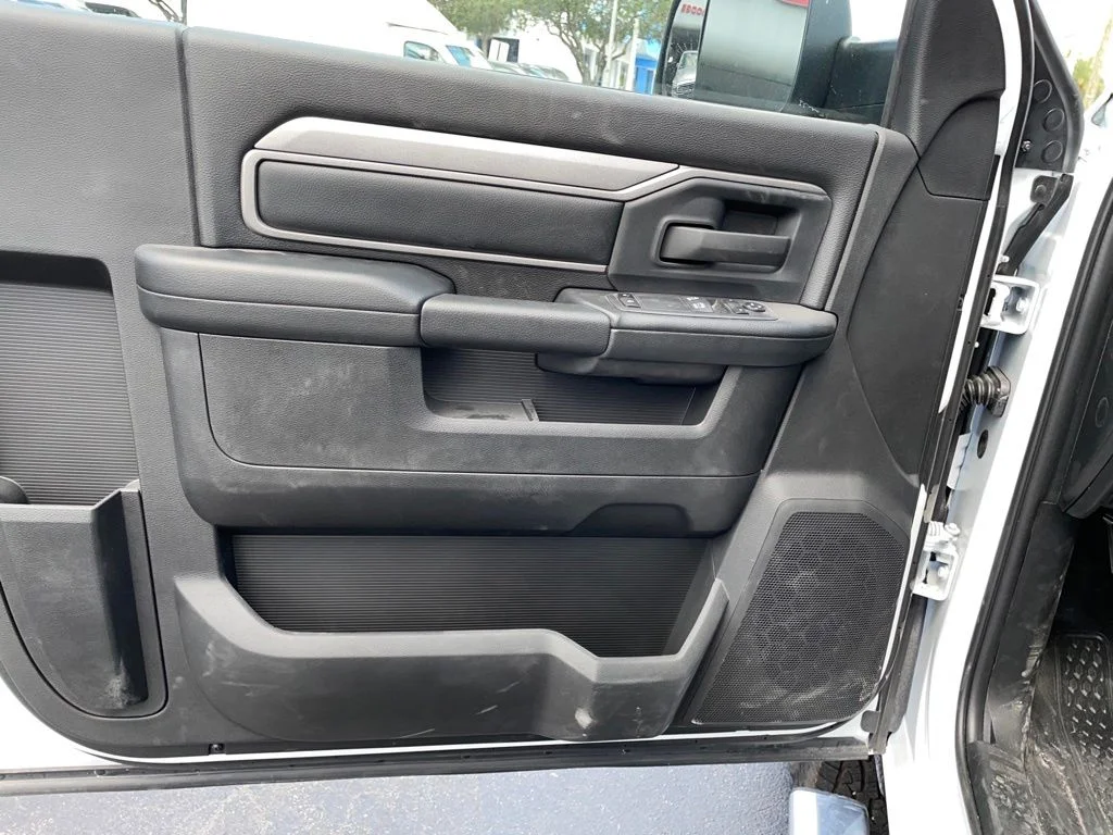 2022 RAM Ram 3500 Chassis Cab Tradesman - Photo 30