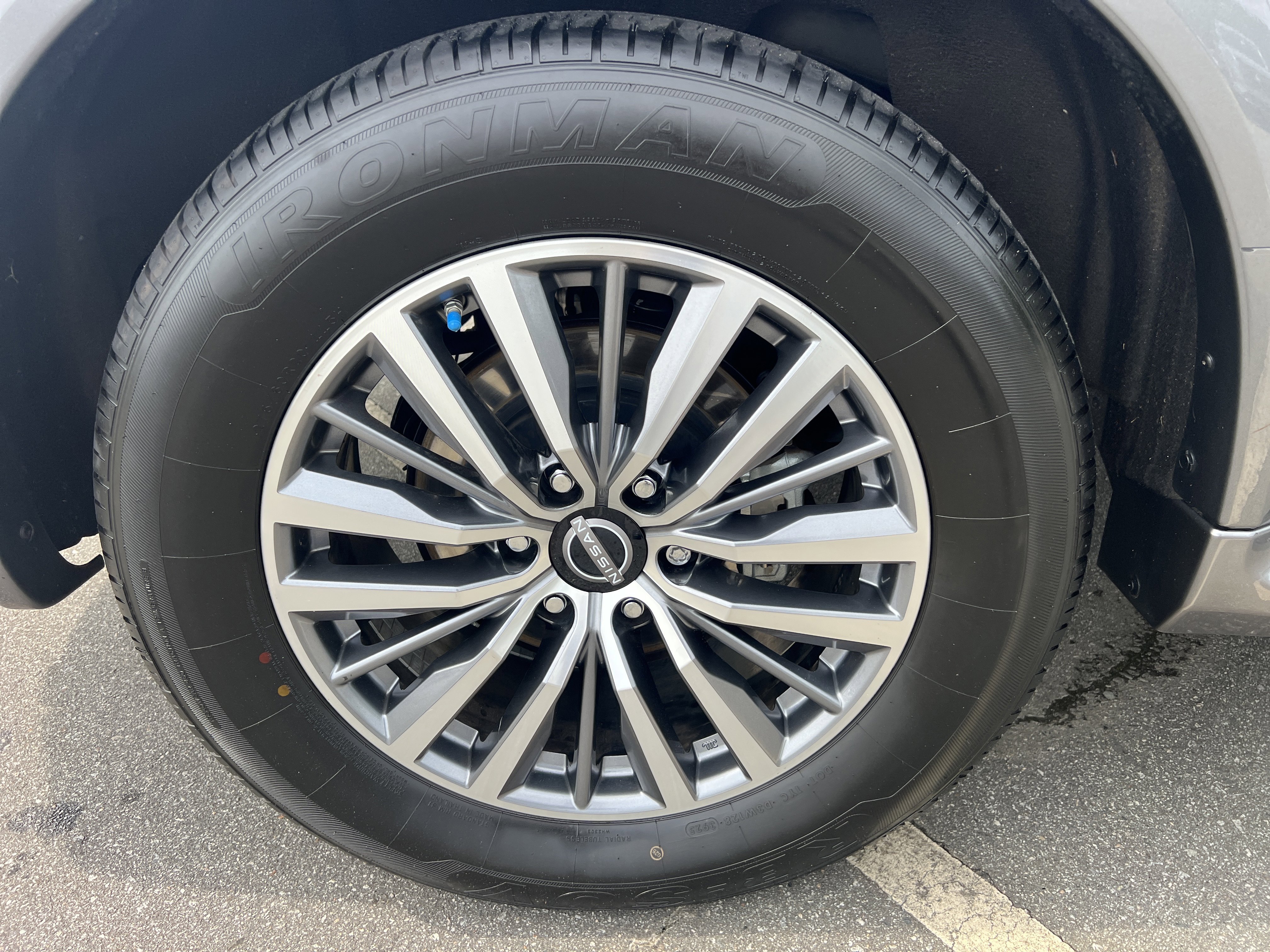Certified Used 2022 Gun Metallic Nissan SL image 11