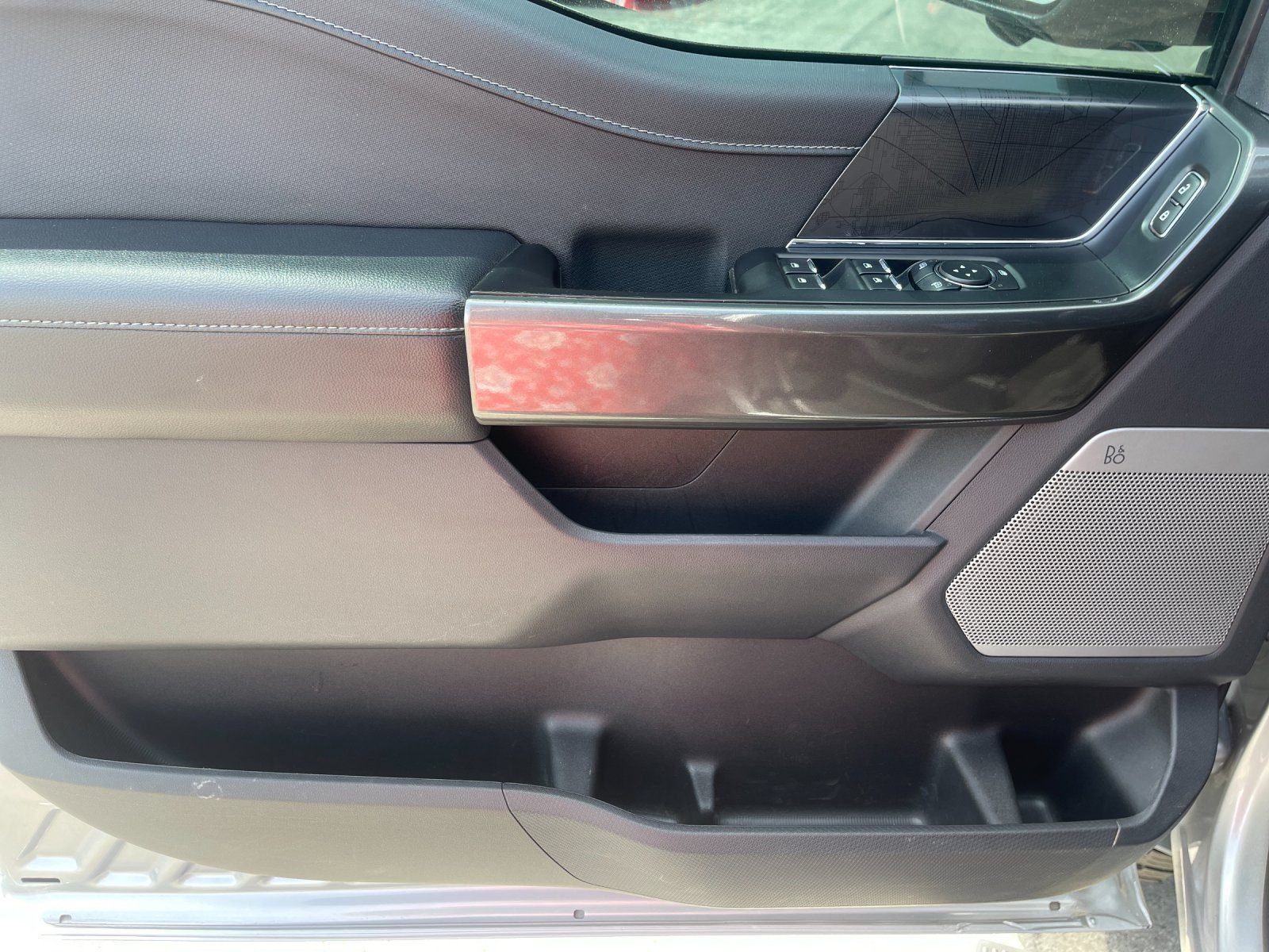 Used 2022 Silver Ford XLT image 12