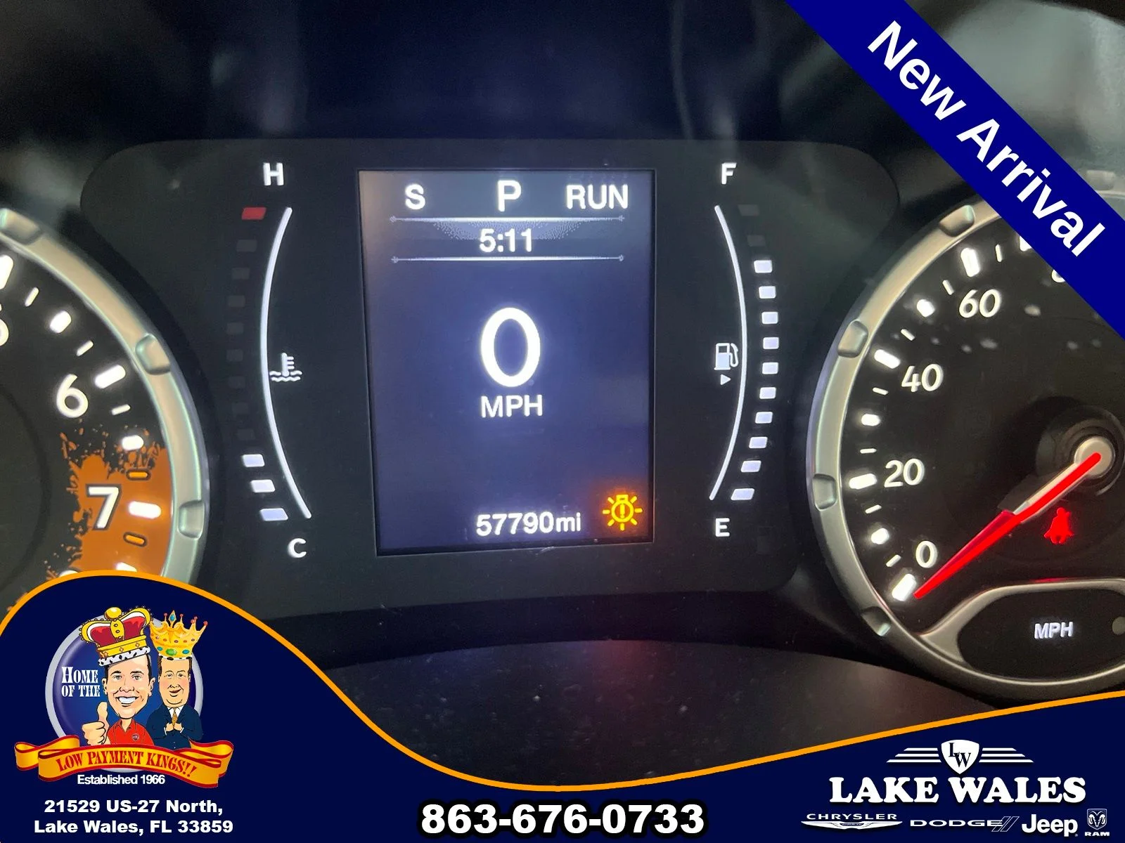 Used 2018  Jeep Latitude image 8