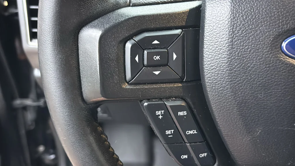 Used 2020 Black Ford XLT image 13