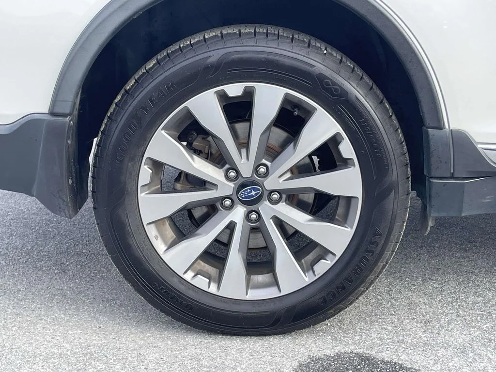 Used 2019 Crystal White Pearl Subaru Touring image 32