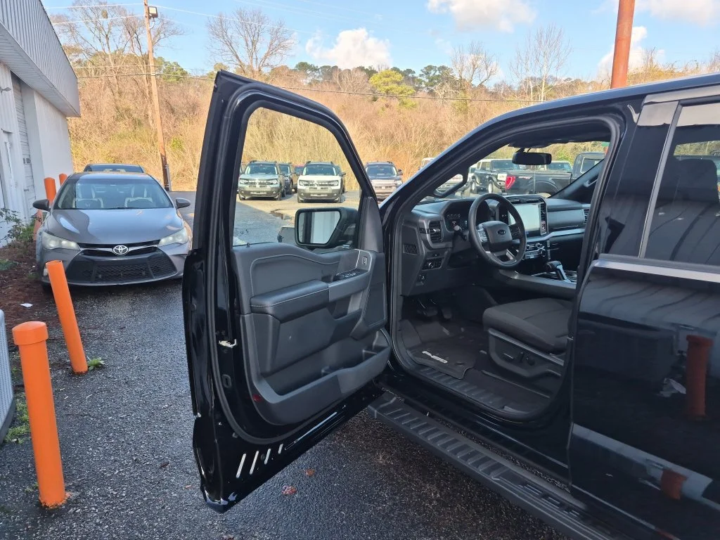 2025 Ford F-150 XLT - Photo 10