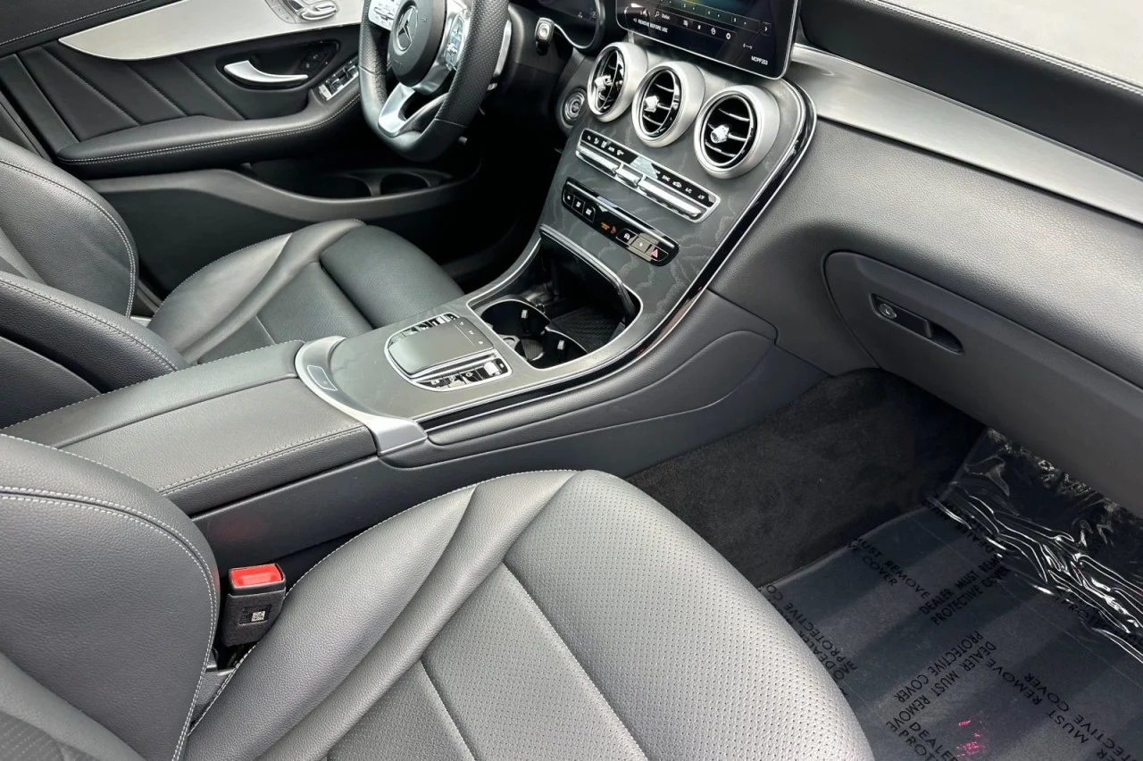 Used 2023 Polar White Mercedes-Benz GLC 300 image 15