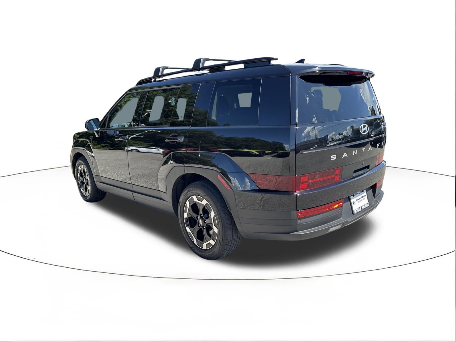 Certified Used 2025 Phantom Black Hyundai SEL image 5