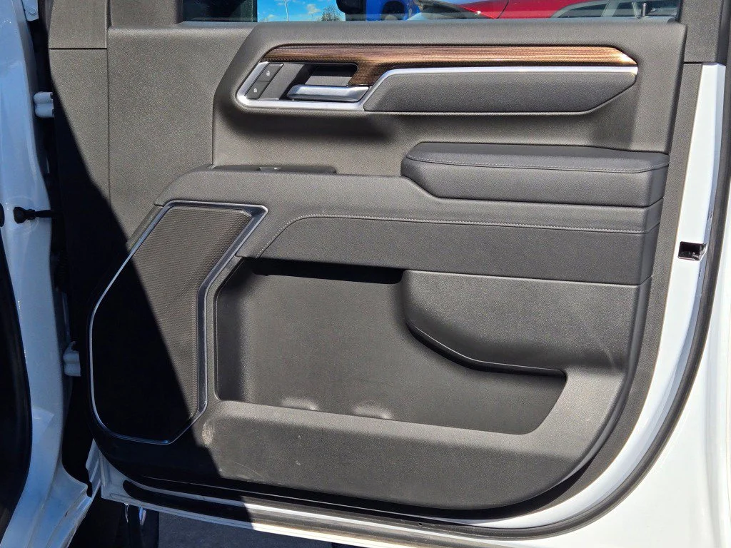 2025 Chevrolet Silverado 2500HD LT - Photo 6
