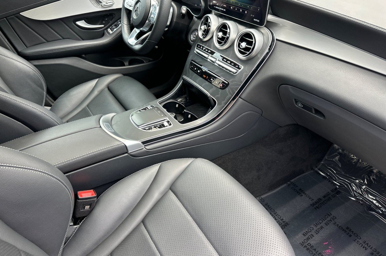 Used 2023 Polar White Mercedes-Benz GLC 300 image 15