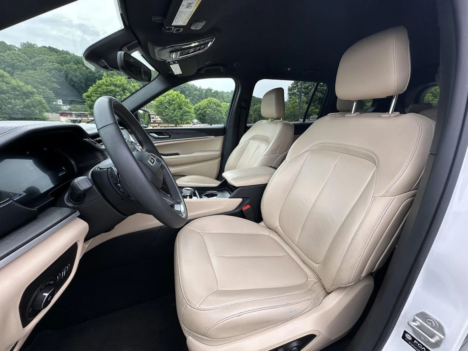 Used 2024 Bright White Clearcoat Jeep Limited image 9