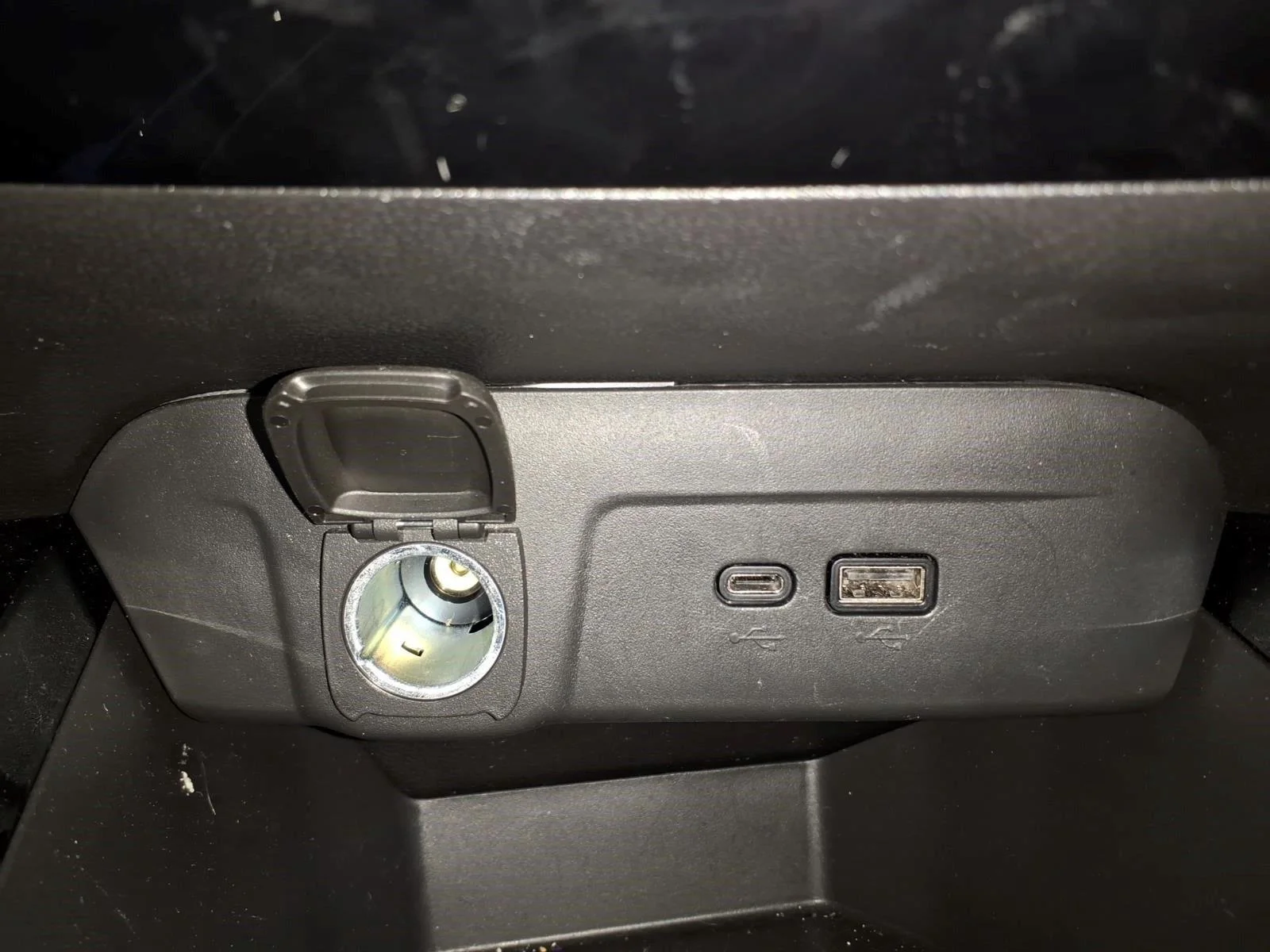 Used 2025 Sterling Gray Metallic Chevrolet LT image 29