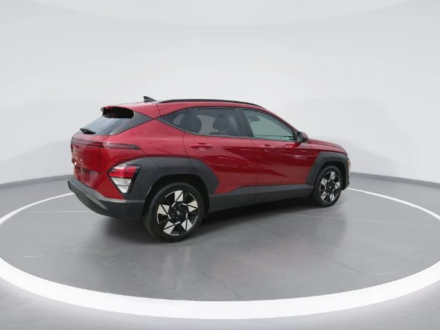Used 2025 Red Hyundai SEL image 8