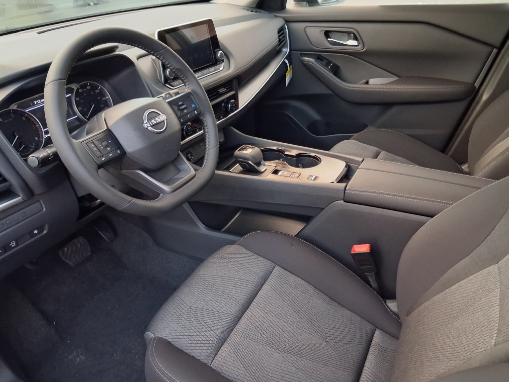 New 2027 Gray Nissan SV image 8