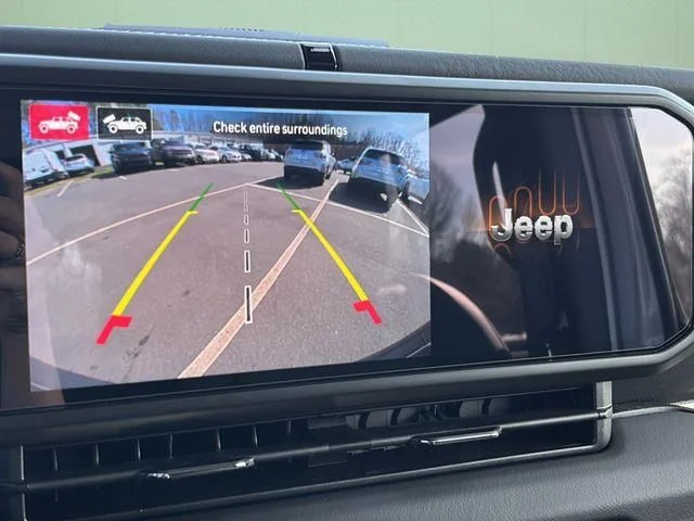 2025 Jeep Wrangler 4-Door Sahara - Photo 34