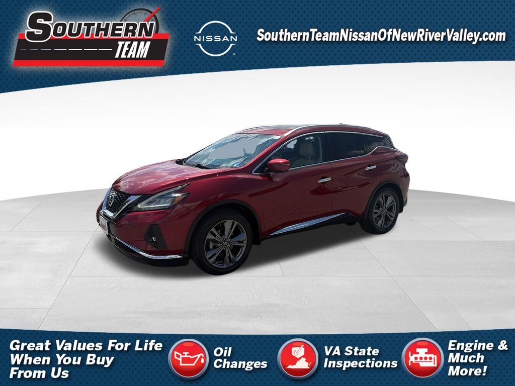 Used 2020 Cayenne Red Metallic Nissan Platinum image 1