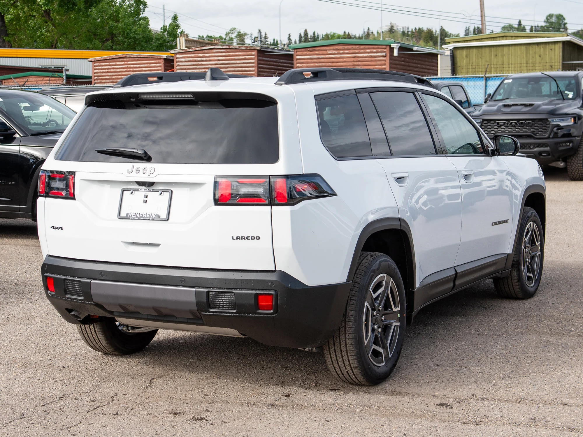 New 2026 White Jeep Laredo * Hybrid 4x4, Heated Seats, Remote Start, Adaptive Cruise image 5