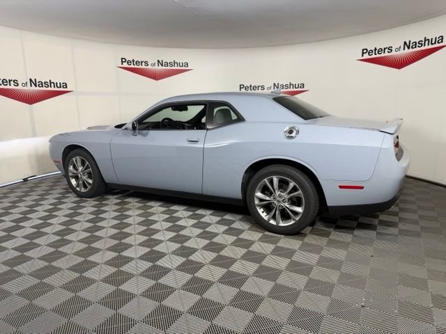 Used 2020 Smoke Dodge SXT image 3