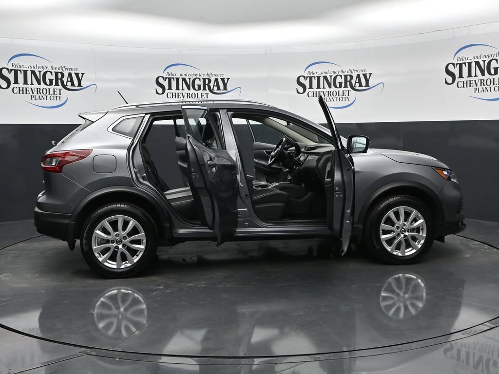 Used 2022 Gray Nissan SV FWD Xtronic CVT image 36