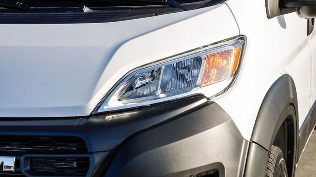 New 2026 Bright White Clear-Coat Exterior Paint RAM High Roof image 6