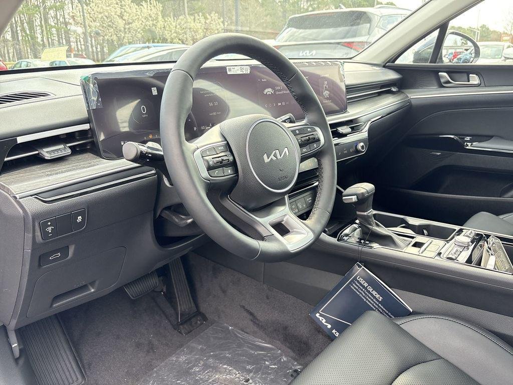 2025 Kia K5 EX - Photo 14
