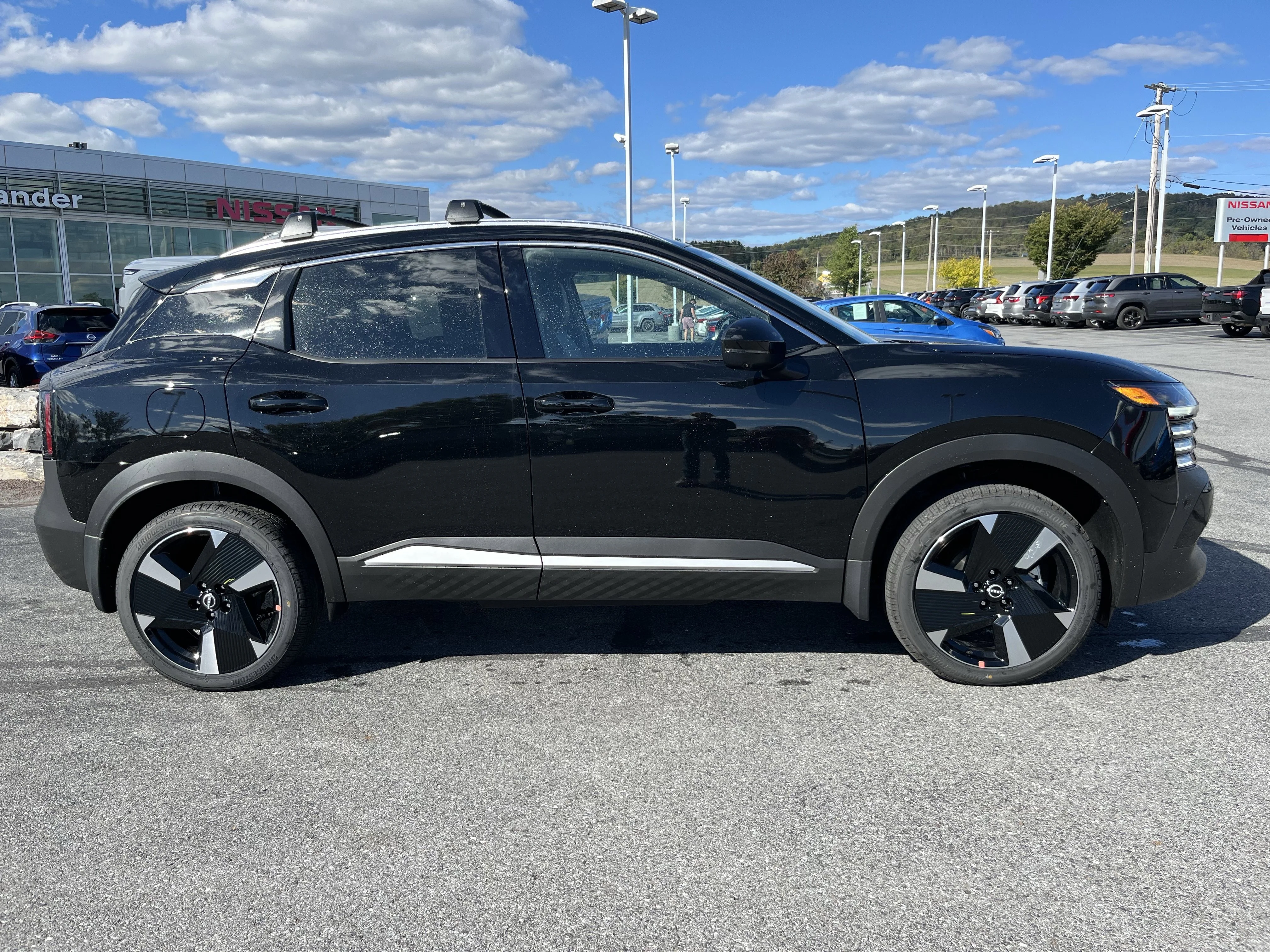 New 2026 Super Black Nissan SR image 2