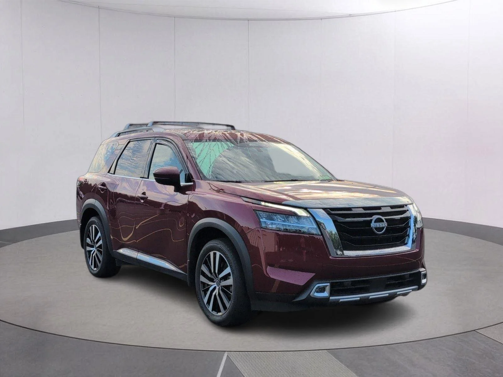 Used 2023 Scarlet Ember Tintcoat Nissan Platinum image 9