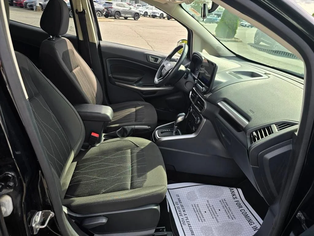 Used 2020 Black Ford SE image 16