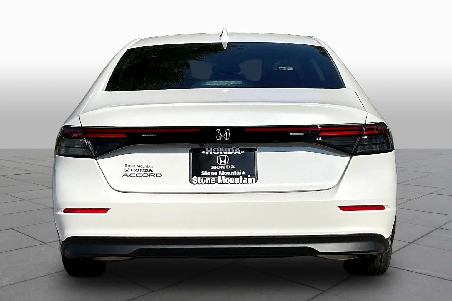 New 2026 Platinum White Pearl Honda LX image 4