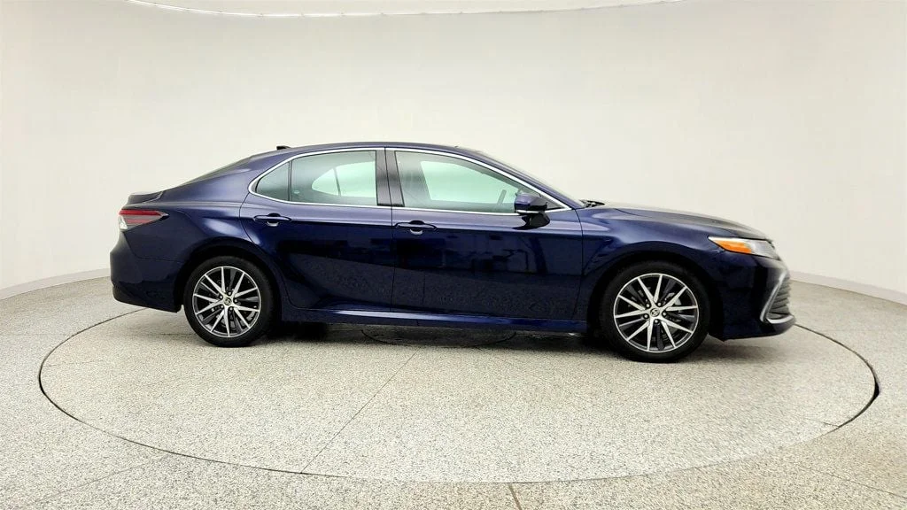 Used 2022 Blueprint Toyota XLE Automatic AWD w/ Nav Upgrade & Panoramic Glass Roof image 4
