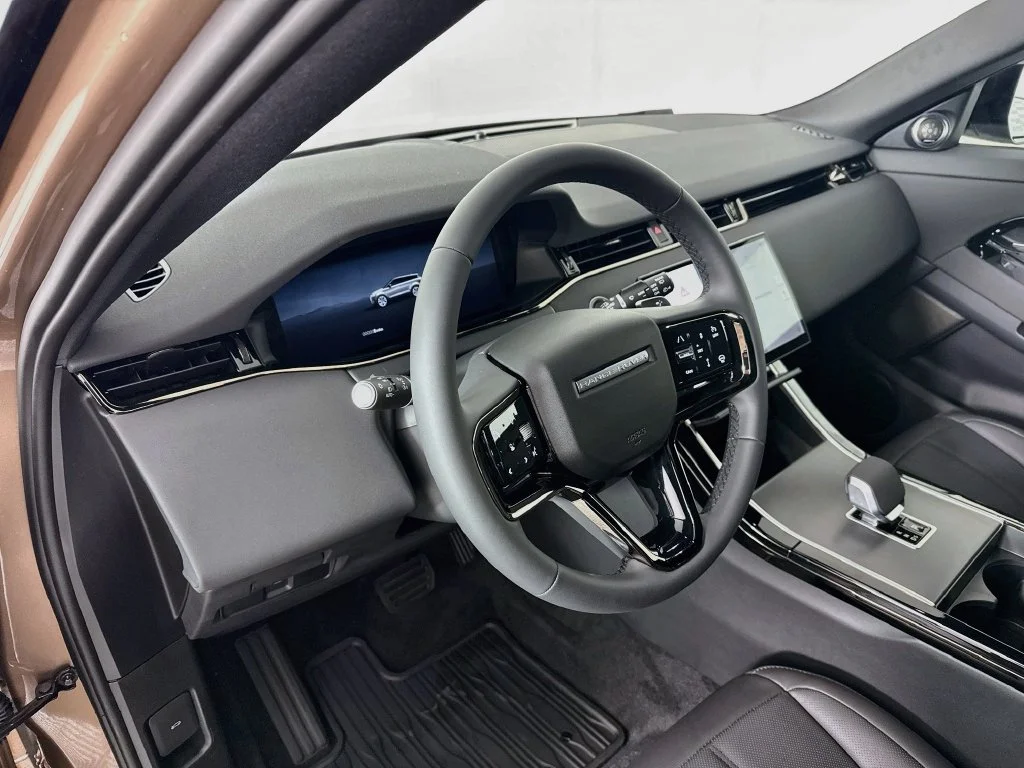 New 2026  Land Rover S image 4