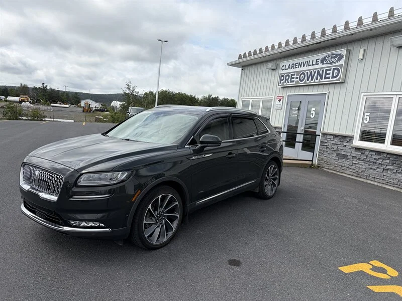 Used 2023 Green Lincoln Reserve image 2