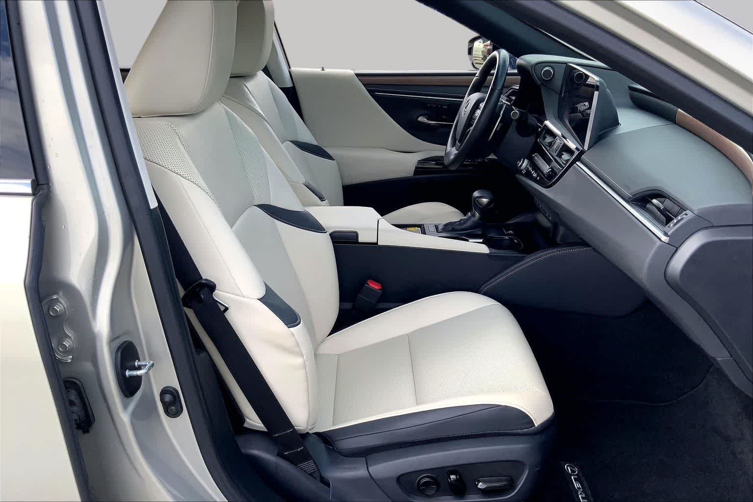 Used 2024 Moonbeam Beige Metallic Lexus  image 9