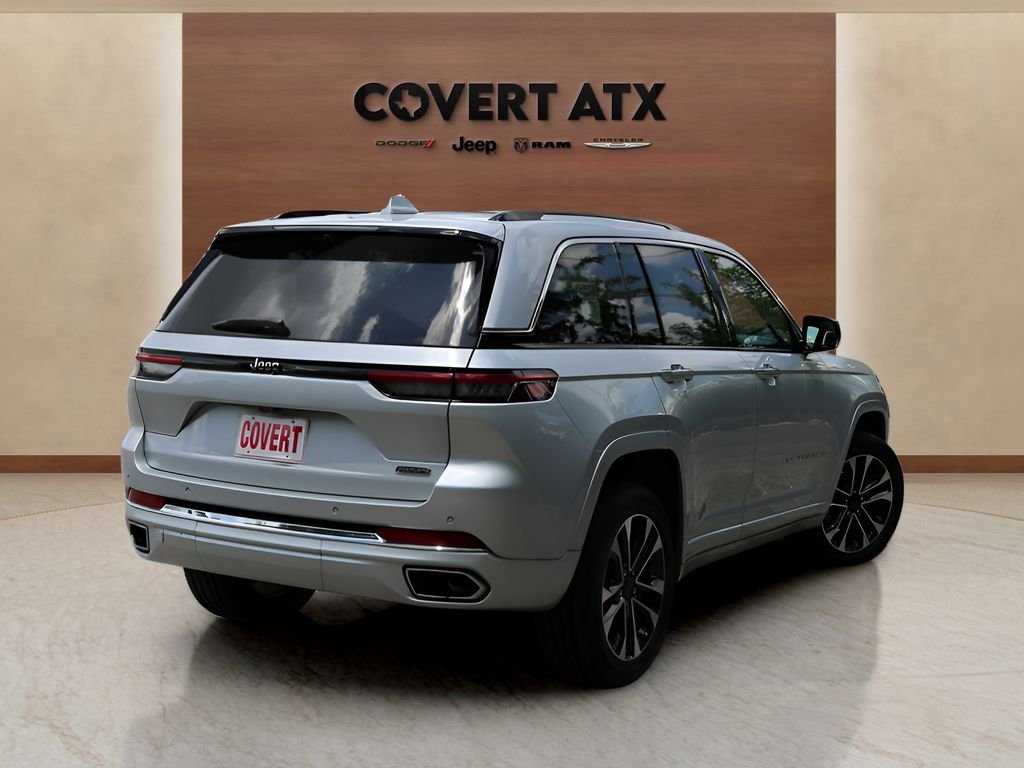 Used 2022 Silver Jeep Overland image 5