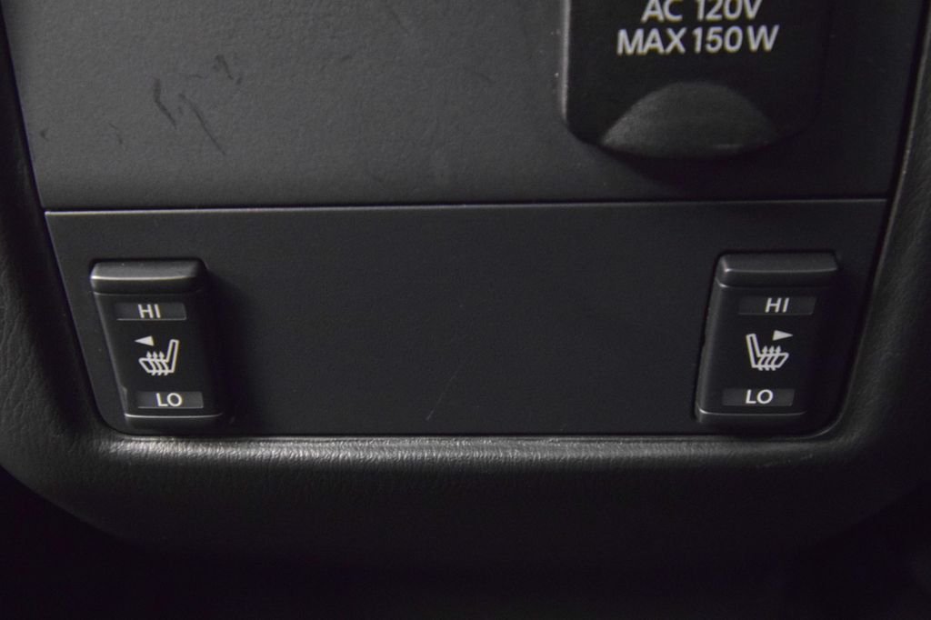 Used 2016 Silver Nissan Platinum image 40
