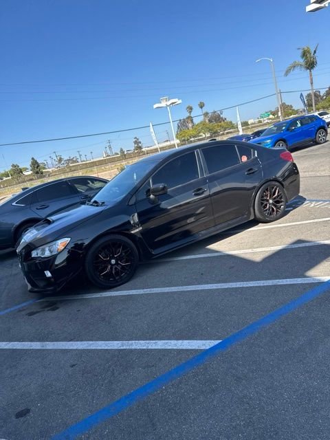Used 2017 Crystal Black Silica Subaru Premium image 3