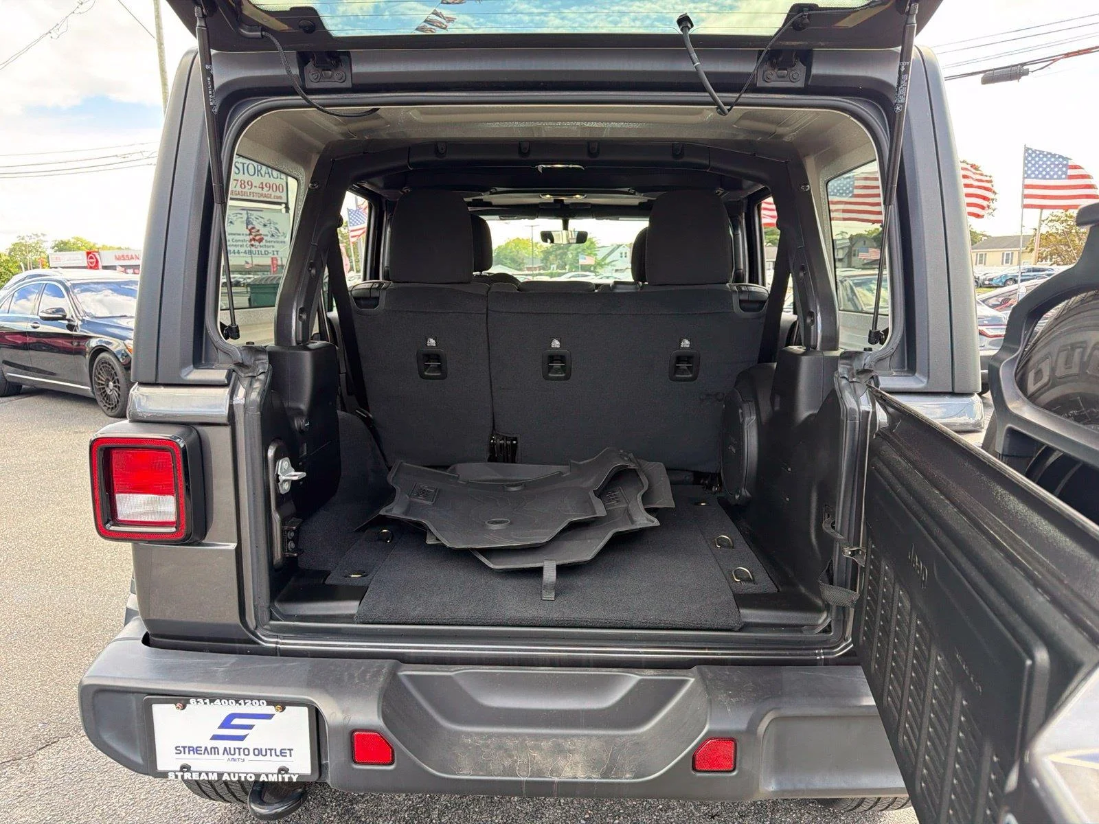 2022 Jeep Wrangler Unlimited Sahara - Photo 13