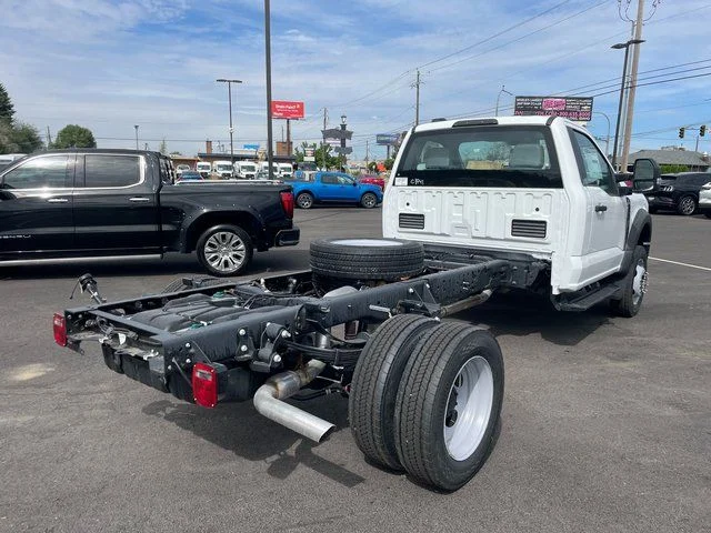 2025 Ford F-450 Super Duty Chassis Cab XL - Photo 10