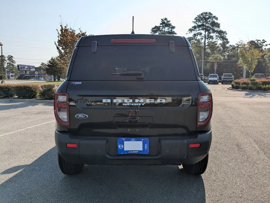 New 2025 Shadow Black Ford Outer Banks image 5